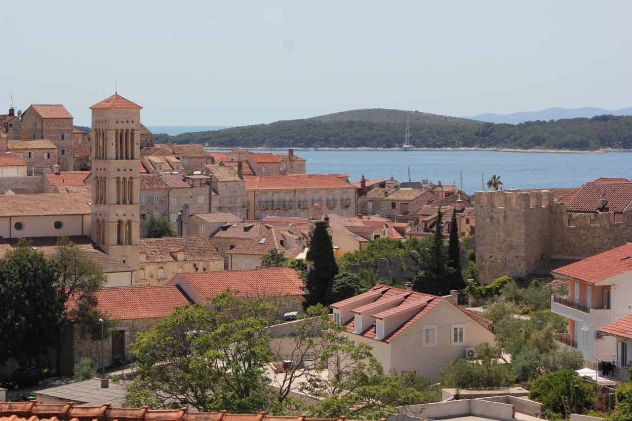 Guest House Vuljan Hvar Town Exterior foto